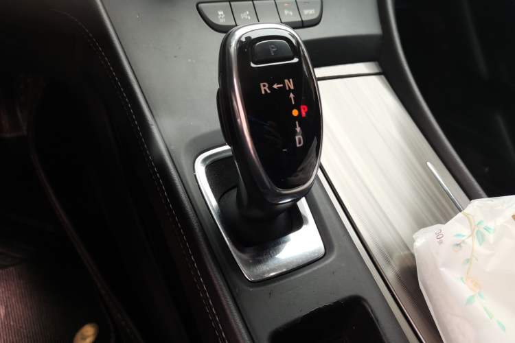 Used Buick LaCrosse 2016 Revised Version 28T Elite Edition Gear Lever