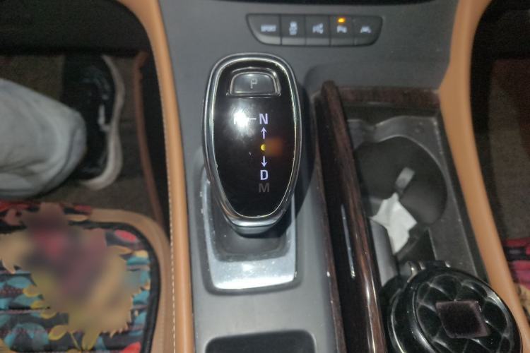 Used Buick LaCrosse 2016 28T Luxury Version Gear Lever