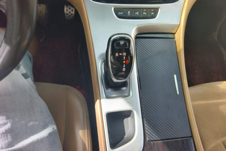 Used Buick LaCrosse 2016 28T Luxury Version Gear Lever