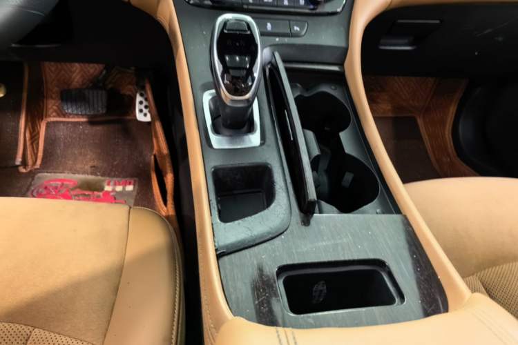 Used Buick LaCrosse 2016 20T Elite Edition Gear Lever