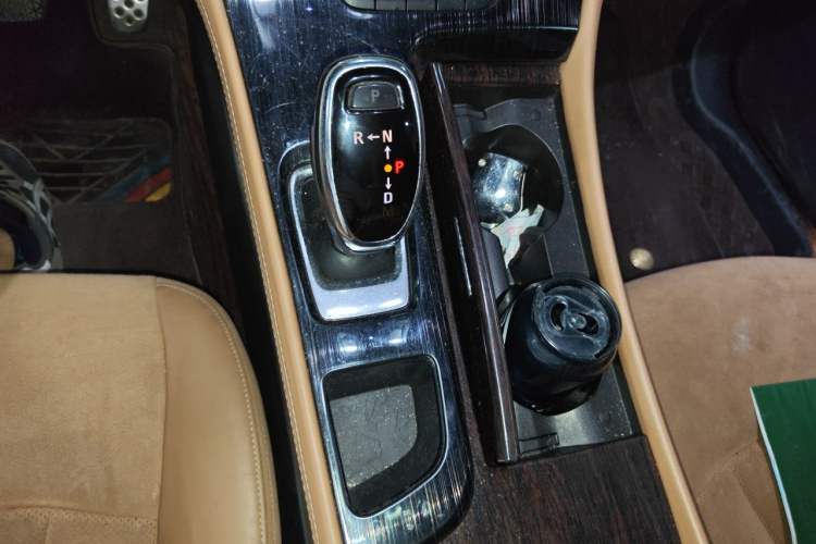 Used Buick LaCrosse 2016 20T Luxury Model Gear Lever
