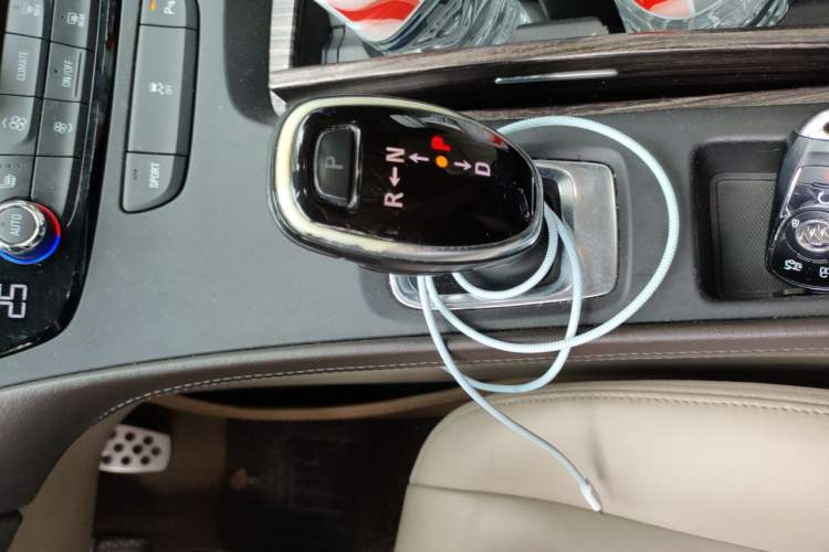 Used Buick LaCrosse 2016 Revised 20T Leading Edition Gear Lever