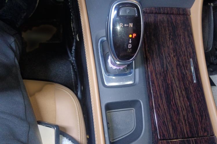 Used Buick LaCrosse 2016 20T Elite Edition Gear Lever