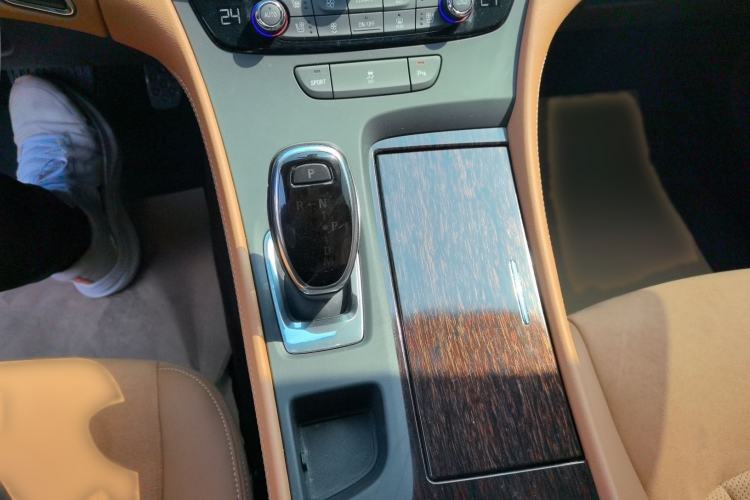 Used Buick LaCrosse 2016 20T Elite Edition Gear Lever