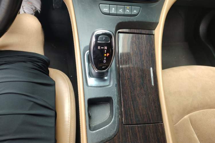 Used Buick LaCrosse 2016 20T Luxury Model Gear Lever