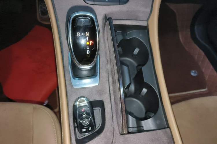 Used Buick LaCrosse 2016 20T Elite Edition Gear Lever