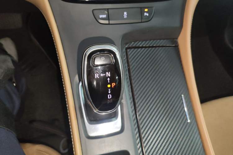 Used Buick LaCrosse 2016 20T Elite Edition Gear Lever