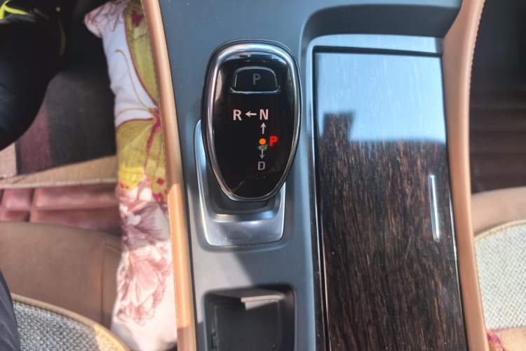 Used Buick LaCrosse 2016 28T Flagship Model Gear Lever