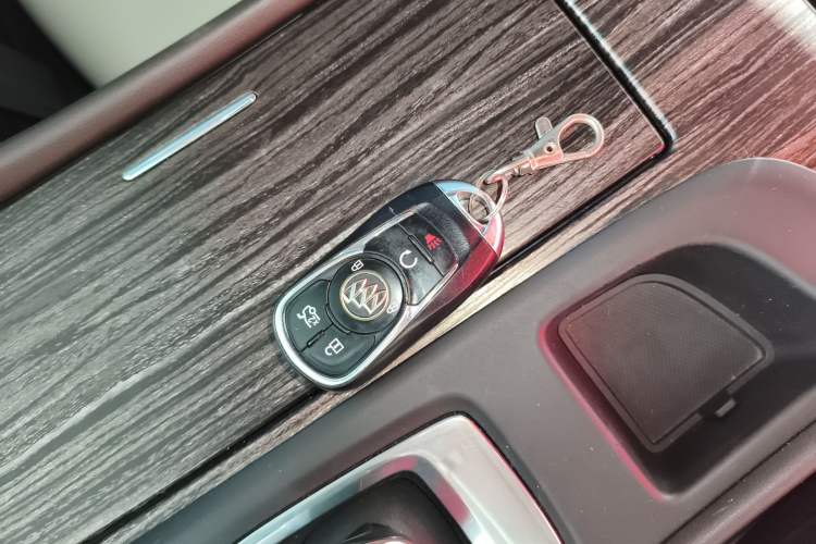 Used Buick LaCrosse 2016 Revised 20T Leading Edition Interior 1