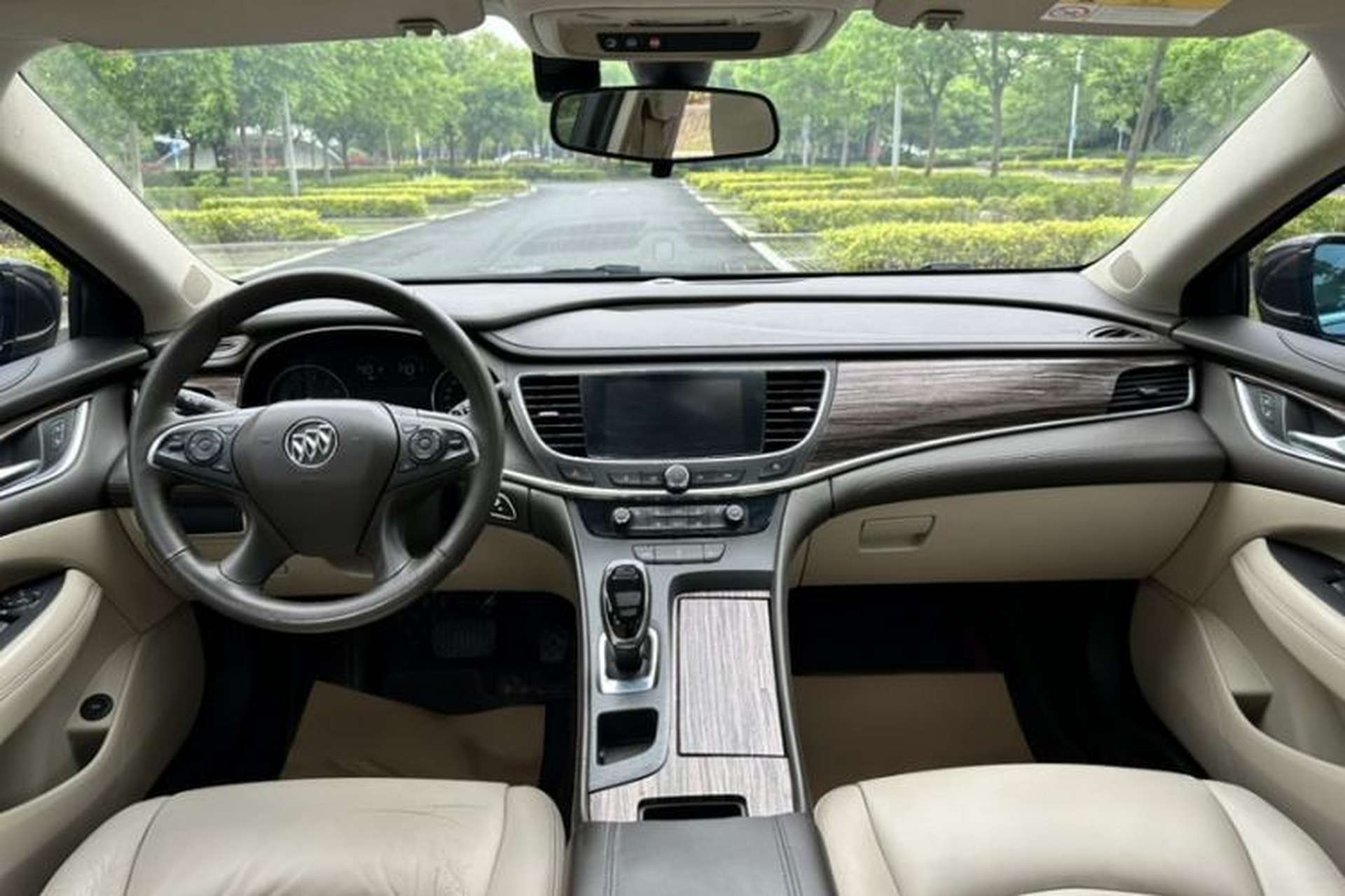 Used Buick LaCrosse 2016 Revised 20T Leading Edition Interior 1