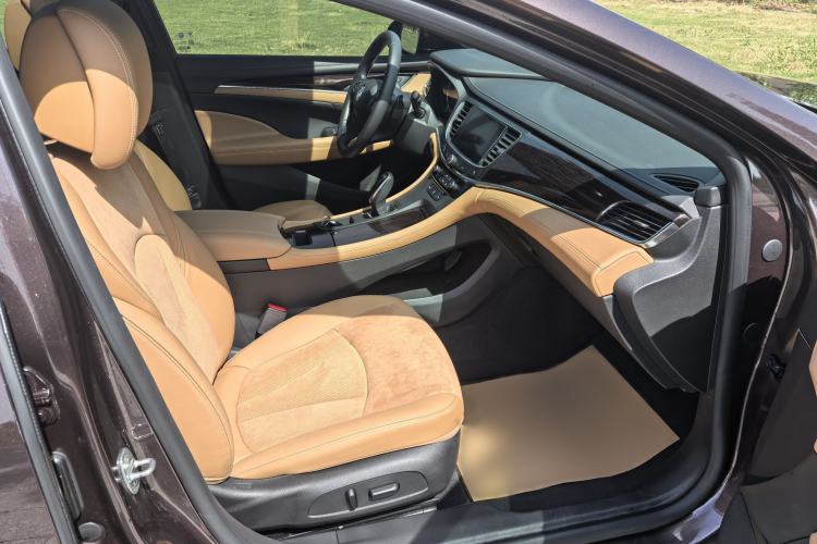 Used Buick LaCrosse 2016 20T Elite Edition Interior 3