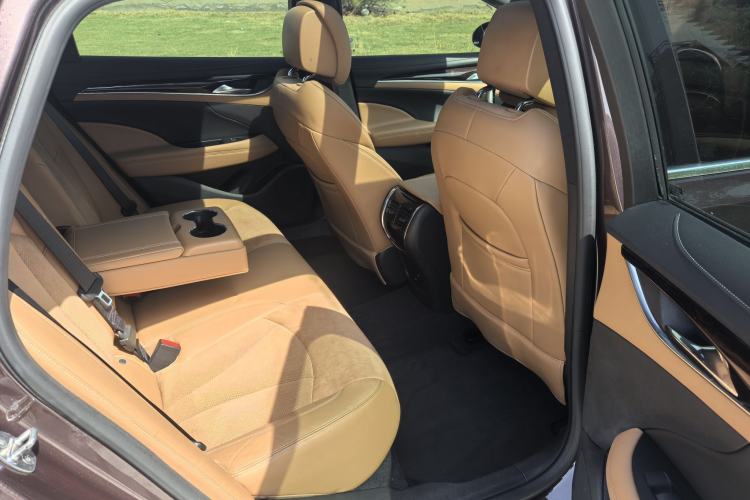 Used Buick LaCrosse 2016 20T Elite Edition Interior 4