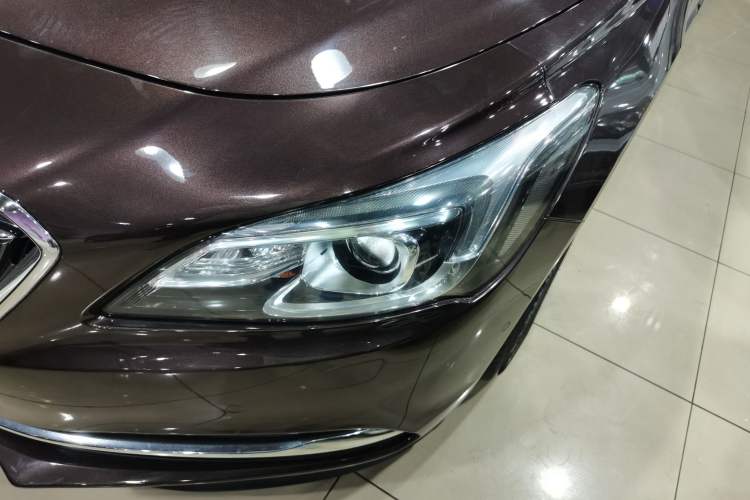 Used Buick LaCrosse 2016 28T Premium Edition Left Front Headlight