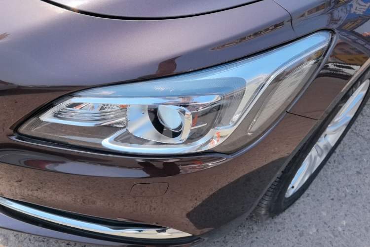 Used Buick LaCrosse 2016 20T Elite Edition Left Front Headlight