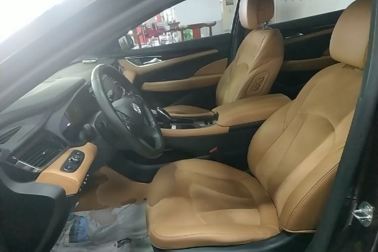 Used Buick LaCrosse 2016 28T Luxury Version Left Front Seat