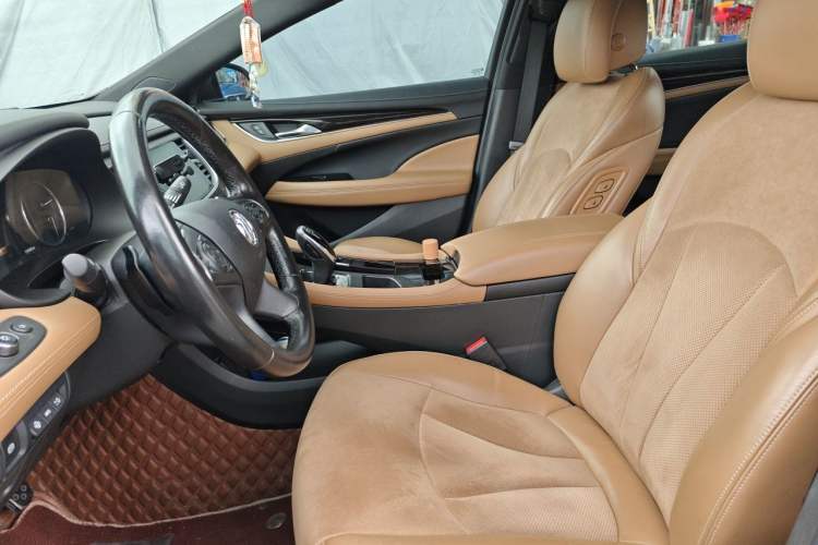 Used Buick LaCrosse 2016 28T Luxury Version Left Front Seat