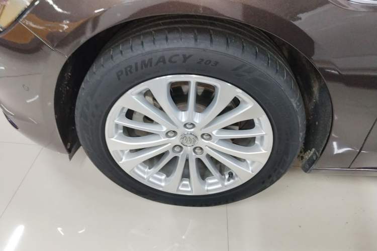 Used Buick LaCrosse 2016 Revised Version 28T Elite Edition Left Front Wheel Hub