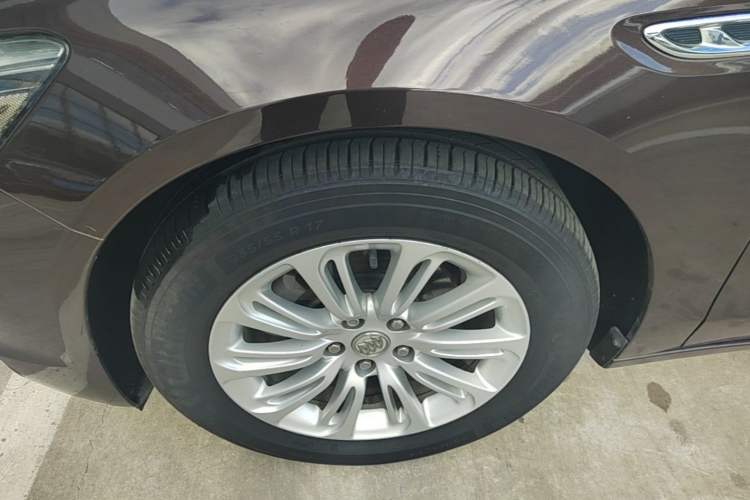Used Buick LaCrosse 2016 20T Elite Edition Left Front Wheel Hub