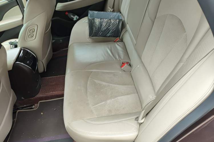 Used Buick LaCrosse 2016 30H Luxury Version Left Rear Seat