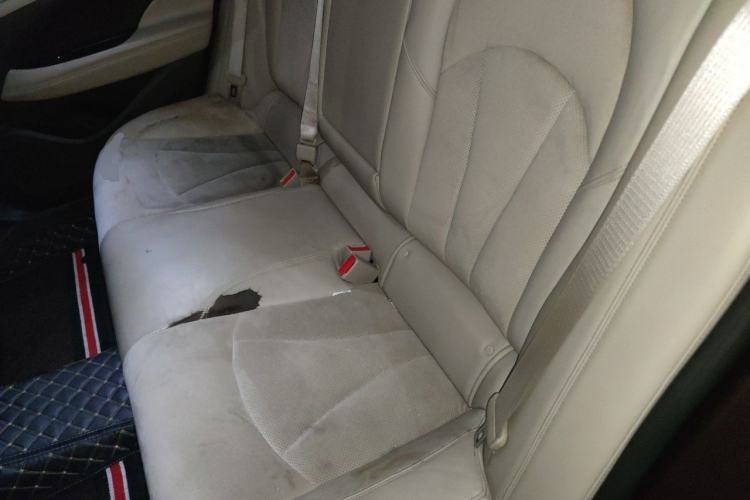 Used Buick LaCrosse 2016 30H Luxury Version Left Rear Seat