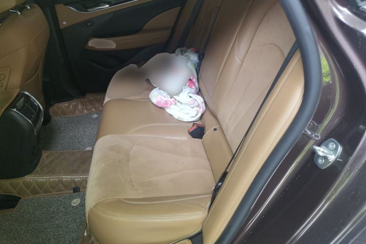 Used Buick LaCrosse 2016 28T Luxury Version Left Rear Seat