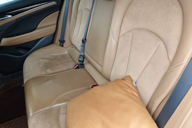 Used Buick LaCrosse 2016 28T Luxury Version Left Rear Seat