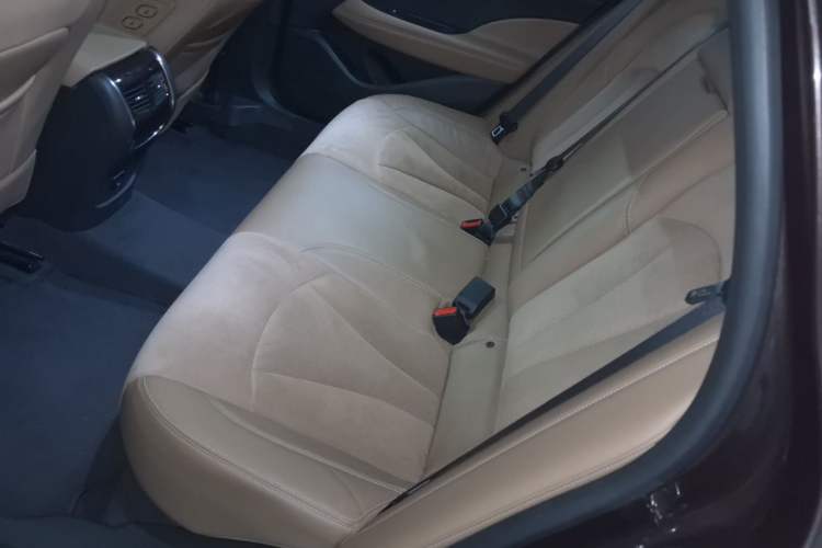 Used Buick LaCrosse 2016 28T Luxury Version Left Rear Seat