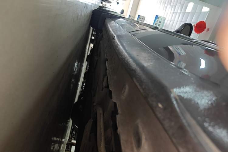 Used Buick LaCrosse 2016 20T Elite Edition Left Side Sill