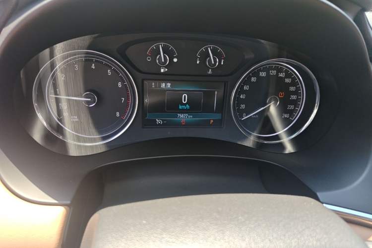 Used Buick LaCrosse 2016 20T Elite Edition Odometer Close Up