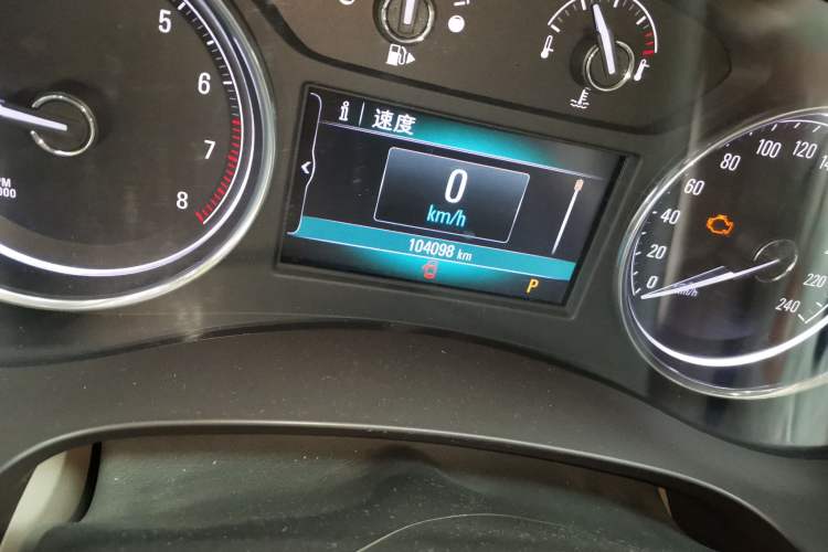 Used Buick LaCrosse 2016 Revised 20T Leading Edition Odometer Close Up