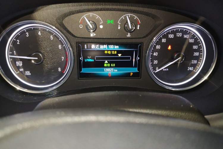 Used Buick LaCrosse 2016 28T Premium Edition Odometer Close Up