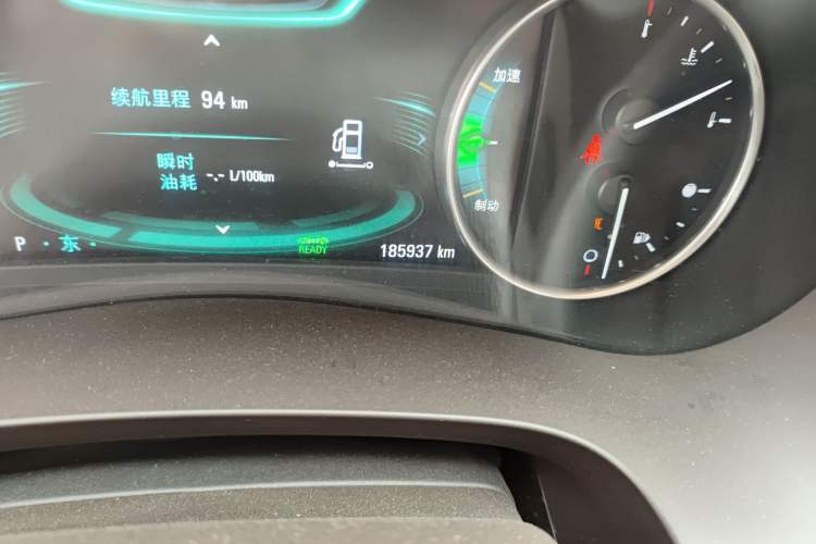 Used Buick LaCrosse 2016 30H Luxury Version Odometer Close Up