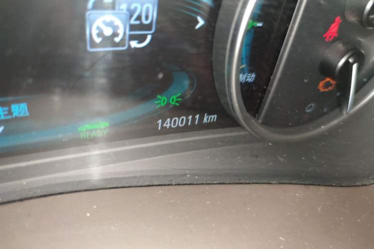Used Buick LaCrosse 2016 30H Luxury Version Odometer Close Up