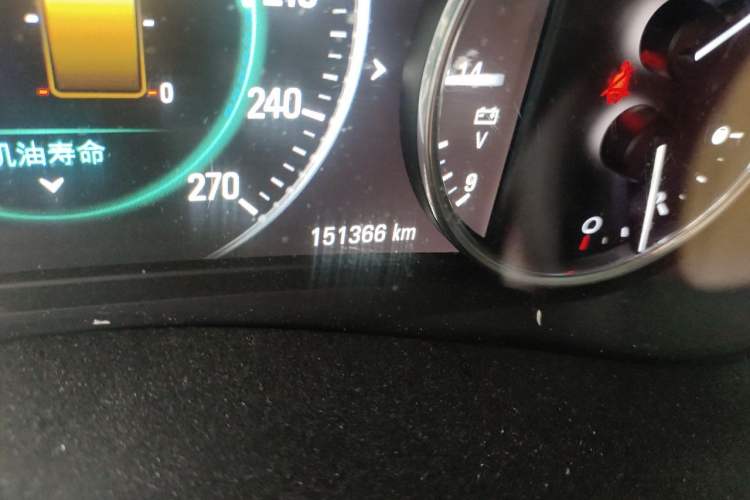 Used Buick LaCrosse 2016 20T Luxury Model Odometer Close Up