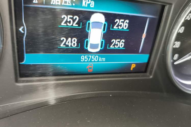Used Buick LaCrosse 2016 20T Luxury Model Odometer Close Up
