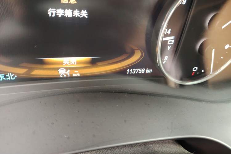 Used Buick LaCrosse 2016 20T Luxury Model Odometer Close Up