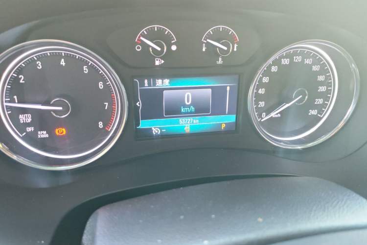 Used Buick LaCrosse 2016 20T Elite Edition Odometer Close Up