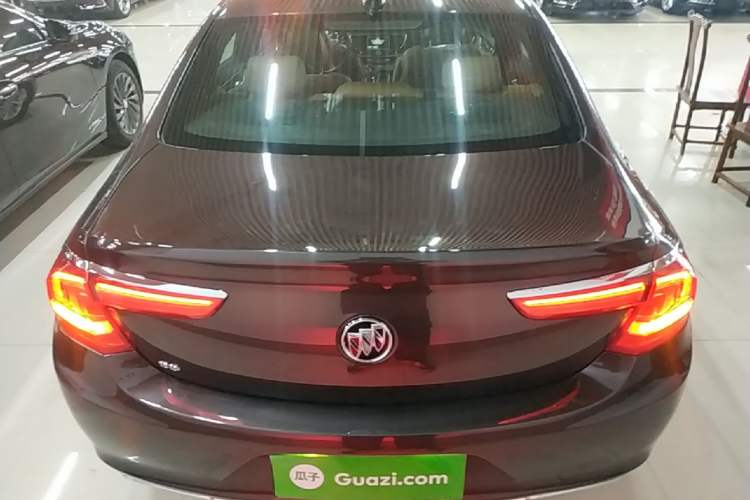 Used Buick LaCrosse 2016 28T Luxury Version Rear