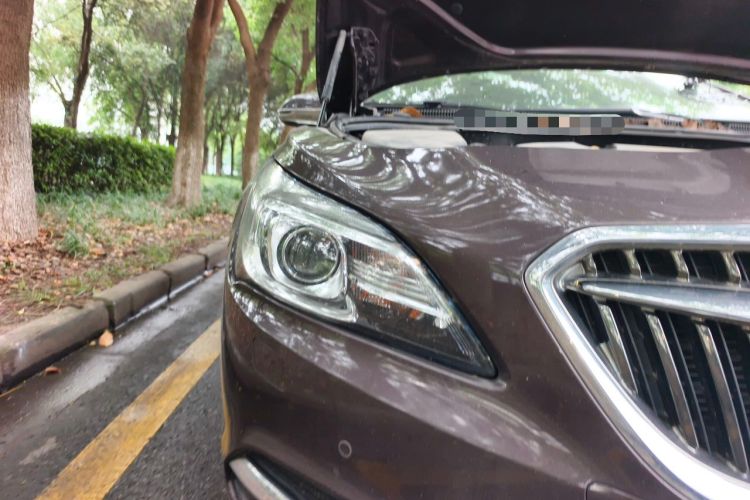 Used Buick LaCrosse 2016 20T Luxury Model Right Front Headlight
