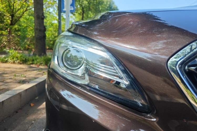 Used Buick LaCrosse 2016 20T Luxury Model Right Front Headlight