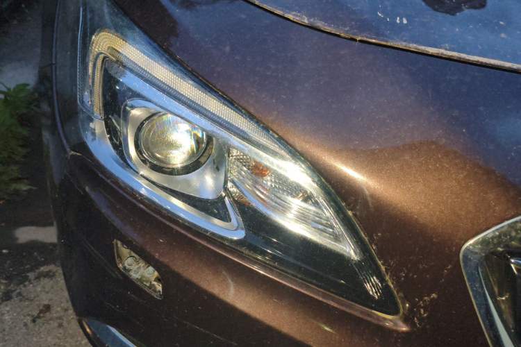 Used Buick LaCrosse 2016 20T Luxury Model Right Front Headlight