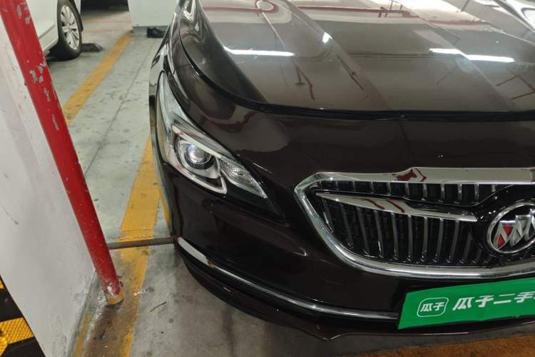 Used Buick LaCrosse 2016 20T Elite Edition Right Front Headlight