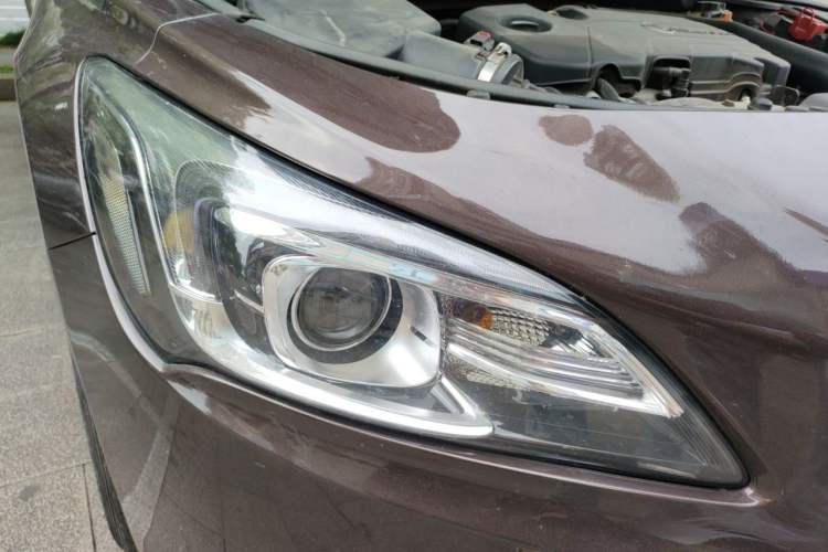 Used Buick LaCrosse 2016 Revised 20T Leading Edition Right Front Headlight