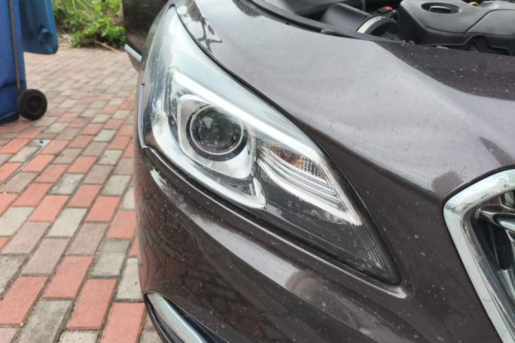Used Buick LaCrosse 2016 20T Luxury Model Right Front Headlight