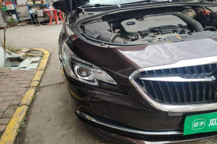 Used Buick LaCrosse 2016 20T Luxury Model Right Front Headlight
