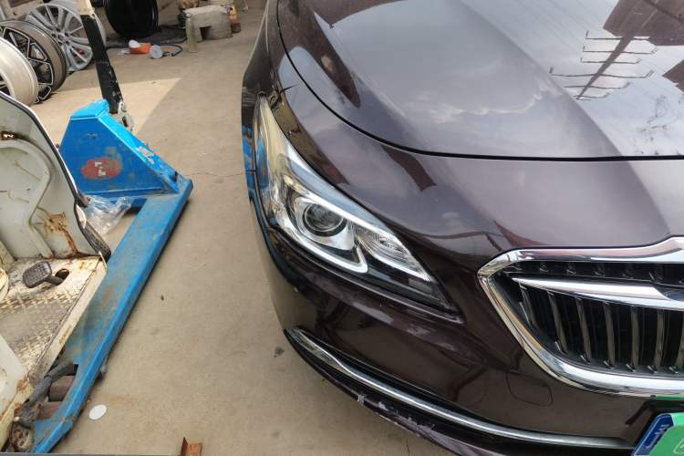 Used Buick LaCrosse 2016 20T Elite Edition Right Front Headlight