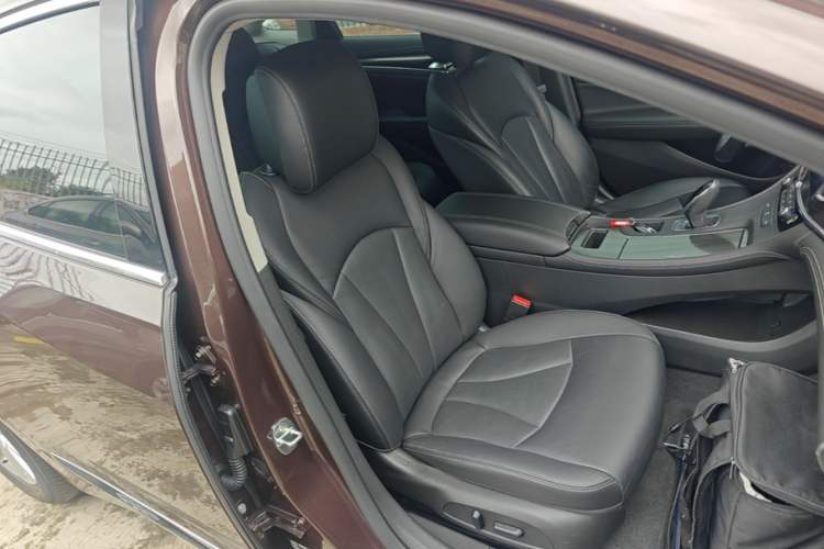 Used Buick LaCrosse 2016 20T Elite Edition Right Front Seat