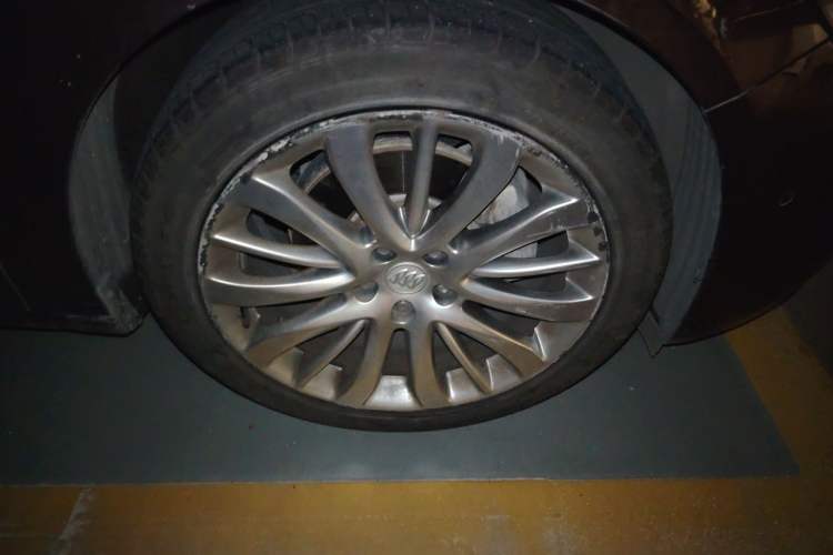Used Buick LaCrosse 2016 28T Flagship Model Right Front Wheel Hub