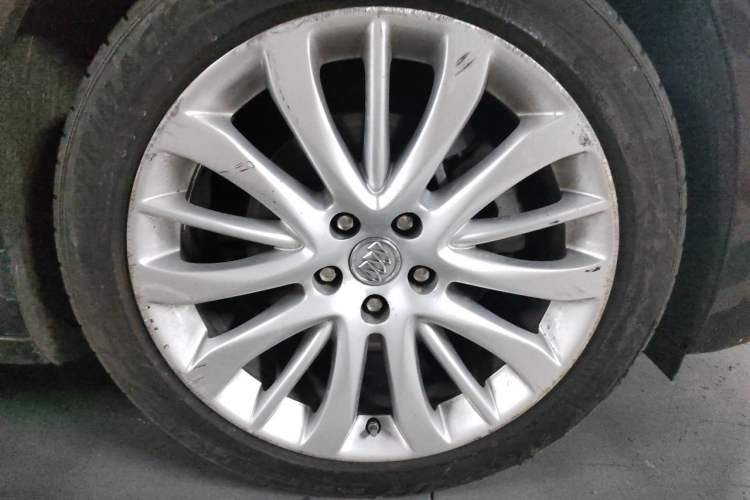 Used Buick LaCrosse 2016 28T Flagship Model Right Front Wheel Hub