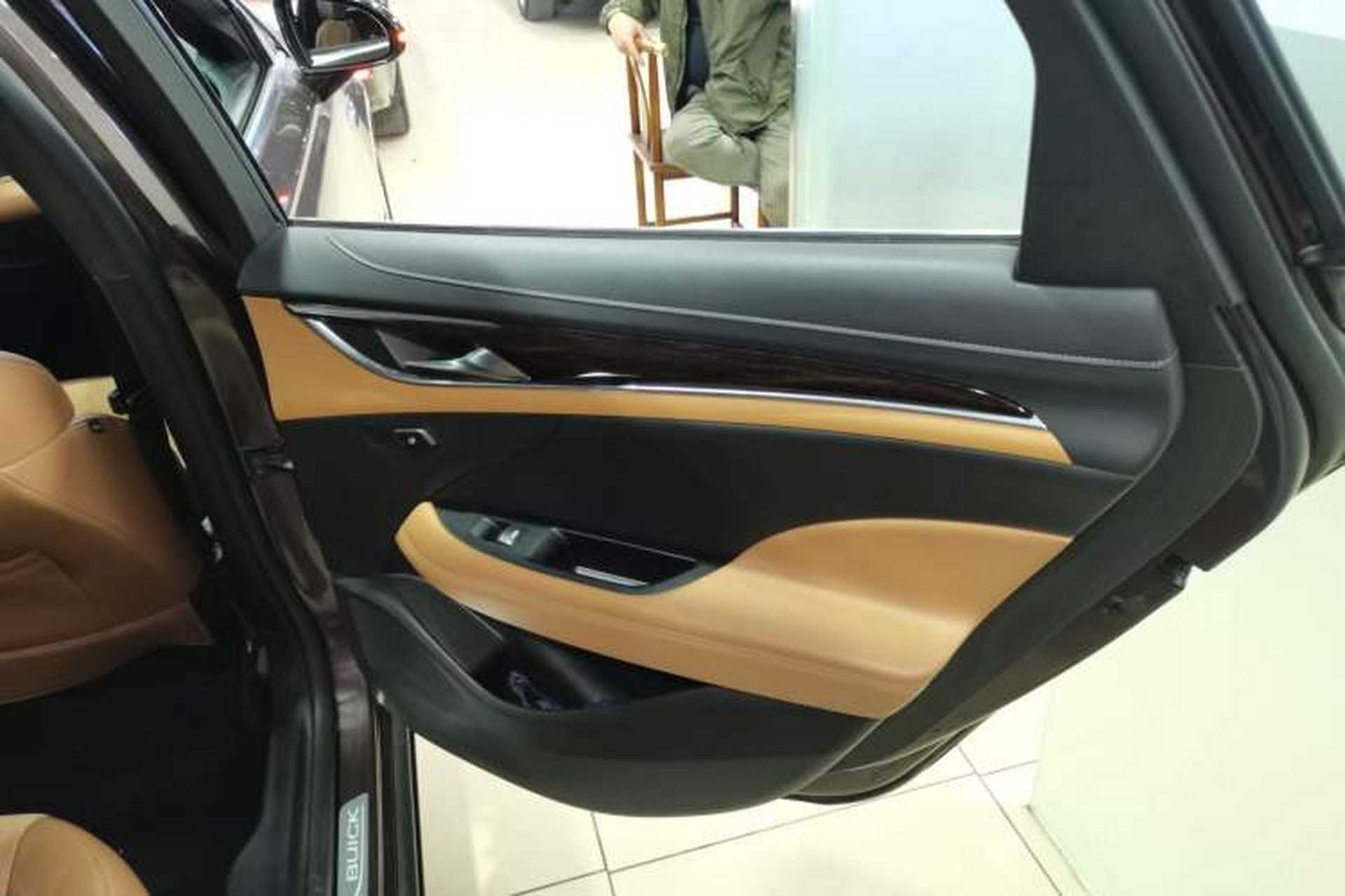 Used Buick LaCrosse 2016 28T Premium Edition Right Rear Door Interior